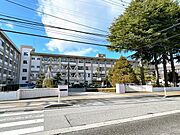 東部中学校まで1500ｍです。