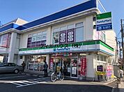 ファミリーマート京屋御陵通店 920m