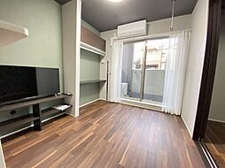 ジーイーオンズ 4階1LDKのリビング/ダイニング