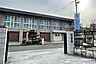 周辺：京都市立桂小学校1872年創立で、桂離宮と徒歩で移動できる距離に位置します。「心豊かに主体的に行動できる子」を学校教育目標に掲げています。HPには活動内容がUPされています。 880m