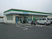 ファミリーマート 200m
