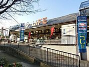 ライフ城山台店 1815m