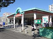 デイリーカナート鶴山台店 1420m