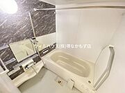 浴室乾燥機、追焚機能付の広々バスルーム！