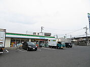 ファミリーマート堺美原小寺店 284m