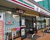 セブンイレブン堺黒山店 678m