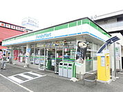 ファミリーマート堺出島海岸通店 794m