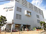 ユニクロゆめニティまつばら店 970m