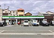 ファミリーマート京屋西湊店 1873m