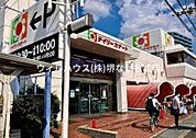 デイリーカナート中百舌鳥店 743m