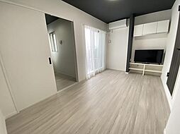 ジーイーシス 3階1LDKのリビング/ダイニング