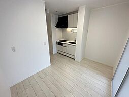 ラビアンローゼ 1階1DKのリビング/ダイニング