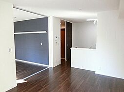 ＬＡ　ＳＵＩＴＥ　ＳＡＫＡＩＨＩＧＡＳＨＩ 2階1LDKのリビング/ダイニング