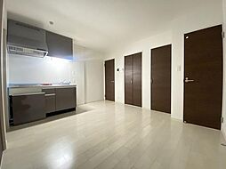 グラースコート 1階1LDKのリビング/ダイニング