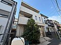 落ち着いた色合...