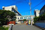 東中学校