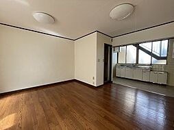 居間