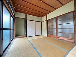 居間