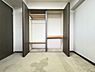 室内：収納が多い洋室