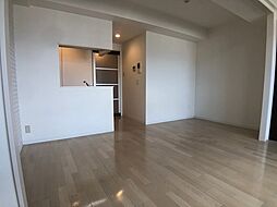 阪急神戸本線 十三駅 徒歩10分の賃貸マンション 5階ワンルームのリビング/ダイニング