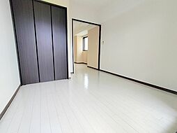 阪急宝塚本線 十三駅 徒歩5分の賃貸マンション 8階1DKのリビング/ダイニング