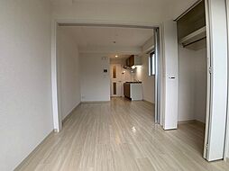 阪急宝塚本線 十三駅 徒歩11分の賃貸マンション 7階1LDKのリビング/ダイニング