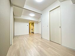 Osaka Metro御堂筋線 江坂駅 徒歩5分の賃貸マンション 8階1LDKのリビング/ダイニング