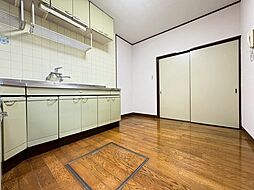 居間