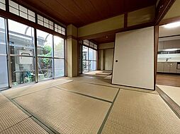居間
