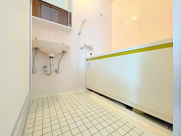 シャワールーム