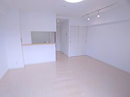 Osaka Metro御堂筋線 東三国駅 徒歩1分の賃貸マンション 7階ワンルームのリビング/ダイニング