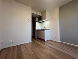 フォルテ ウェスト 2階ワンルームのリビング/ダイニング