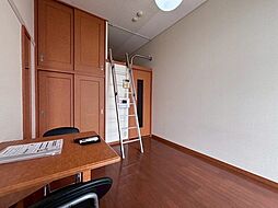 レオパレスKY 1階1Kのリビング/ダイニング