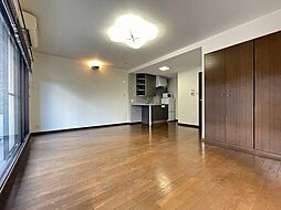 エデラ・カーサ 203 2階ワンルームのリビング/ダイニング