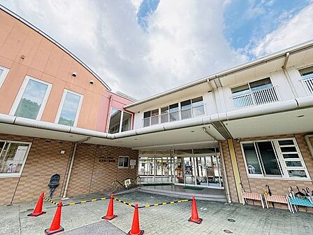 若葉第一幼稚園【若葉第一幼稚園】 1700m