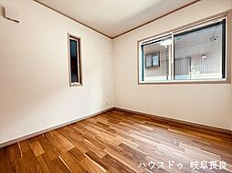 岐阜市今嶺3丁目:洋室