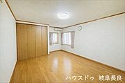 ≪1F≫収納もあり、明るいです。※居住中につき室内をCGにてもの消しをしたものです。