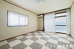 岐阜市西改田字若宮：リビング