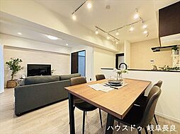 サンパーク岐阜西:リビング
