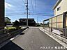 その他：≪東側南向き≫幅員約5mの前面道路です。車がすれ違うのに安心な道幅です。車の出し入れもゆったりとする事が出来ます。