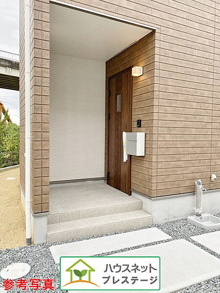 玄関を拡大表示