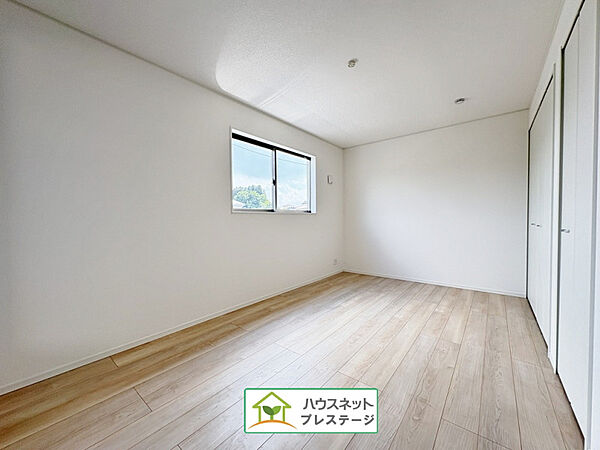 洋室を拡大表示