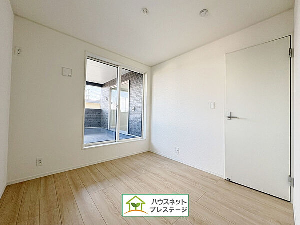 洋室を拡大表示