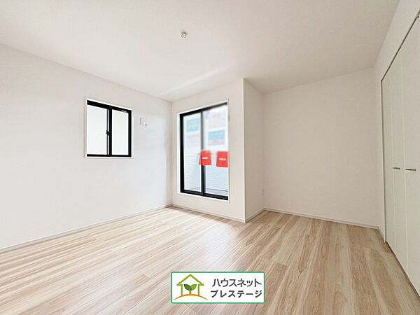 洋室を拡大表示