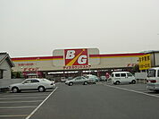 ザ・ビッグ大門店（ディスカウントストア）まで97ｍ