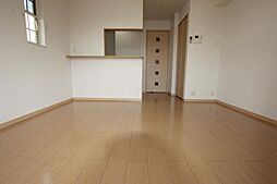 ブリーゼ 2階1LDKのリビング/ダイニング