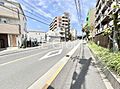 ここから始まる...