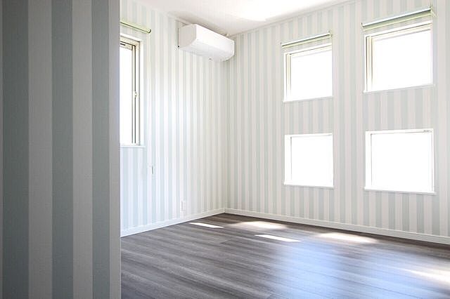 室内 みよし市新前田2丁目