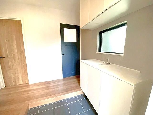 玄関 豊明市間米町間米