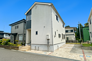 街並みに溶け込む、上質な佇まい。　